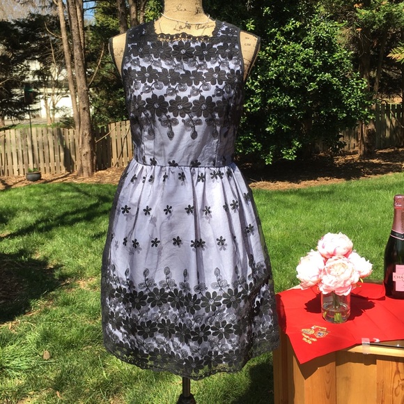 blue w/ black detail dress broken zipper - Picture 2 of 8